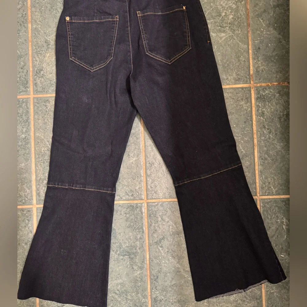International Concepts Women's High Rise Crop Flare Pull-On Jean Blue Dark